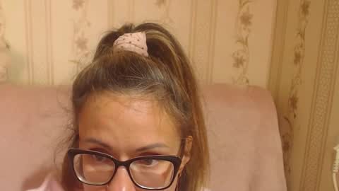 say meow and send tips  online show from 09-25-25, 10:08