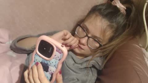 say meow and send tips  online show from 12-20-25, 03:30