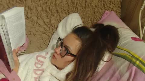 say meow and send tip  online show from 12-23-24, 02:02