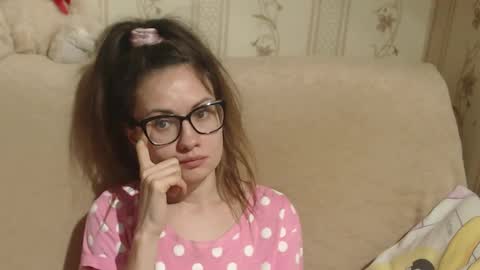 say meow and send tip  online show from 03-12-25, 04:35