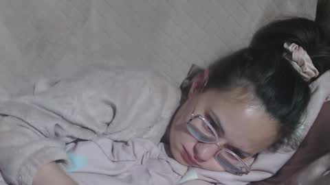 say meow and send tip  online show from 04-07-26, 10:31