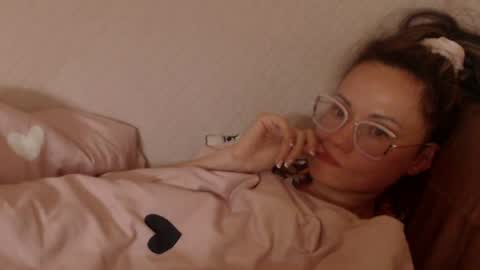 say meow and send tip  online show from 06-09-26, 04:29