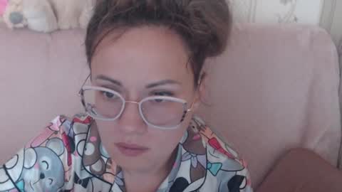 say meow and send tip  online show from 06-10-26, 08:24