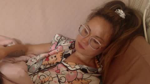 say meow and send tip  online show from 06-18-26, 06:01
