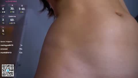 Snapshot of candylolly_ chatting on 07-28-26, 04:39 Anna online show from 07-28-26, 04:39