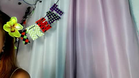 leahlex 3 online show from 10-28-25, 08:51