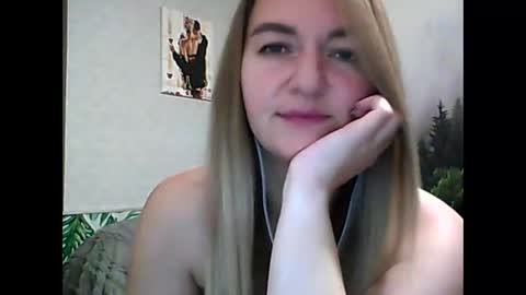 Snapshot of candyolime chatting on 09-16-25, 09:49 Daisy online show from 09-16-25, 09:49