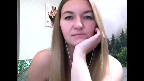 Snapshot of candyolime chatting on 10-05-25, 08:18 Daisy online show from 10-05-25, 08:18