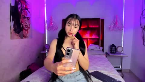 Candy online show from 02-12-26, 11:27