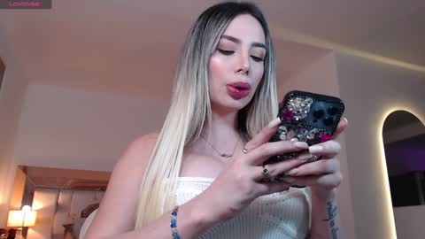 Shenoa Jimenez online show from 01-10-25, 03:39