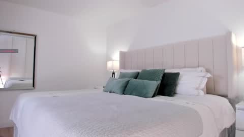 Gabriela K girl online show from 11-18-25, 01:48