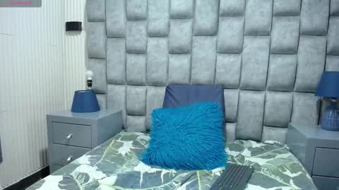 Canela online show from 10-12-25, 06:18