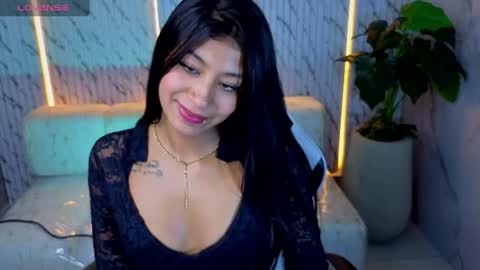 Canela  online show from 05-15-26, 09:22