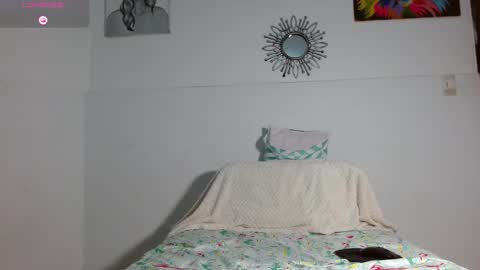 Violeta online show from 03-13-26, 04:02