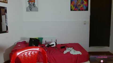 Snapshot of caneladeluxe chatting on 03-25-26, 03:40 Violeta online show from 03-25-26, 03:40