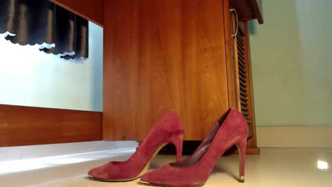 Miss Di online show from 04-18-26, 07:56