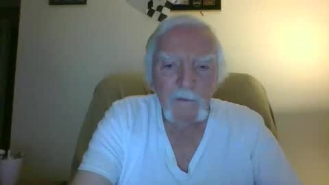 Snapshot of capecod21 chatting on 02-14-25, 11:42 capecod21 online show from 02-14-25, 11:42