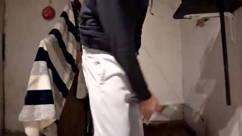 Snapshot of cappinrc8 chatting on 12-18-25, 06:52 cappinrc8 online show from 12-18-25, 06:52