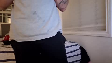 Snapshot of cappinrc8 chatting on 02-10-26, 03:43 cappinrc8 online show from 02-10-26, 03:43