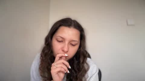 Emma online show from 11-17-25, 06:41