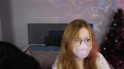 Snapshot of caramelcigarettesss chatting on 12-14-25, 01:11 Lira and online show from 12-14-25, 01:11