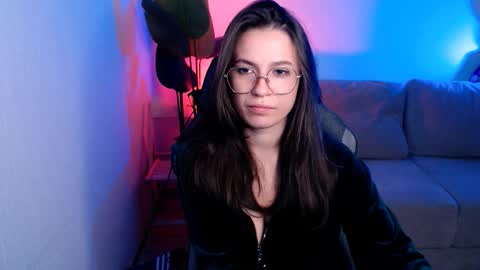 Mary online show from 10-17-25, 01:20