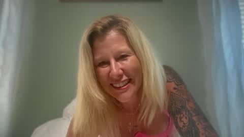 Snapshot of carebear5719 chatting on 06-24-26, 08:52 carebear5719 online show from 06-24-26, 08:52