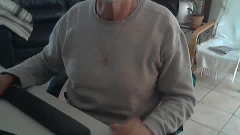 Snapshot of cargo69 chatting on 03-09-25, 11:47 cargo69 online show from 03-09-25, 11:47