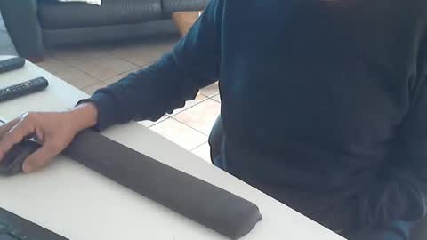 Snapshot of cargo69 chatting on 11-23-25, 12:27 cargo69 online show from 11-23-25, 12:27