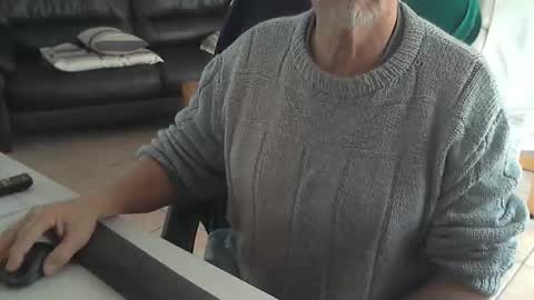 Snapshot of cargo69 chatting on 12-21-25, 11:39 cargo69 online show from 12-21-25, 11:39