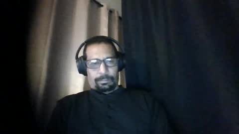 Snapshot of cargopipe2000 chatting on 10-31-25, 08:04 Adams huge online show from 10-31-25, 08:04