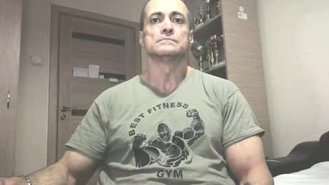 Snapshot of carin_the_body chatting on 10-05-25, 08:40 Laz online show from 10-05-25, 08:40