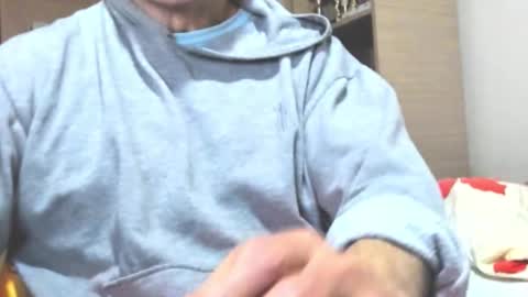 Snapshot of carin_the_body chatting on 11-22-25, 05:12 Laz online show from 11-22-25, 05:12