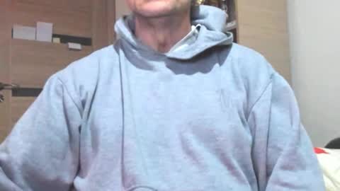 Snapshot of carin_the_body chatting on 11-23-25, 09:03 Laz online show from 11-23-25, 09:03