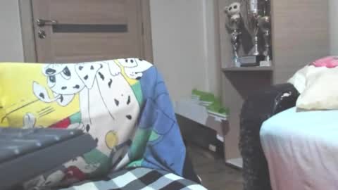 Snapshot of carin_the_body chatting on 11-30-25, 05:39 Laz online show from 11-30-25, 05:39