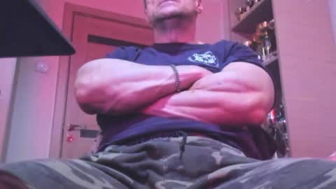Snapshot of carin_the_body chatting on 05-04-26, 04:08 Laz online show from 05-04-26, 04:08
