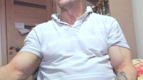Snapshot of carin_the_body chatting on 05-18-26, 03:07 Laz online show from 05-18-26, 03:07