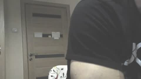 Snapshot of carin_the_body chatting on 06-12-26, 09:03 Laz online show from 06-12-26, 09:03