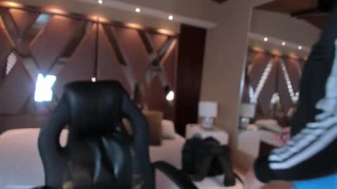 Carina online show from 11-27-25, 11:56