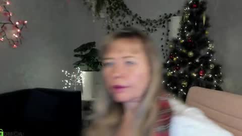 Carla Vogue online show from 12-05-25, 10:57