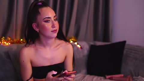 CarlaGavin online show from 12-31-24, 02:36