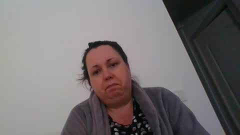 Snapshot of carlaruth chatting on 11-11-25, 05:02 Carlaruth online show from 11-11-25, 05:02