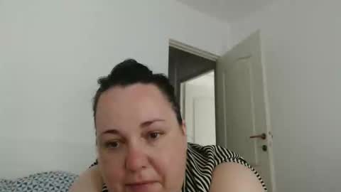 Snapshot of carlaruth chatting on 06-06-26, 04:44 Carlaruth online show from 06-06-26, 04:44