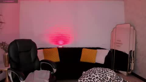 Carla online show from 09-18-25, 03:08