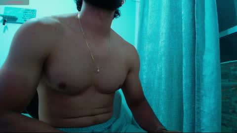 Snapshot of carlbadams96 chatting on 11-16-25, 11:54 sebasfit online show from 11-16-25, 11:54