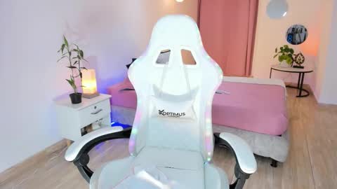 Alejandra online show from 03-06-26, 12:40