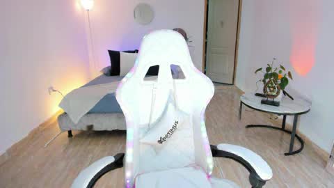 Snapshot of carleewinter chatting on 05-05-26, 01:57 Alejandra online show from 05-05-26, 01:57