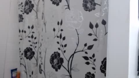 Snapshot of carliecreams chatting on 09-23-25, 03:26 Carlie online show from 09-23-25, 03:26