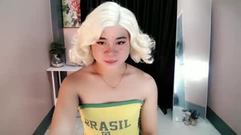 Snapshot of carlo_bigcock69 chatting on 09-28-25, 04:23 carlo_bigcock69 online show from 09-28-25, 04:23