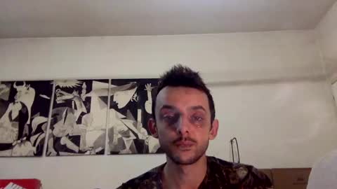 Snapshot of carlos037tm chatting on 02-08-25, 04:25 Carlos online show from 02-08-25, 04:25